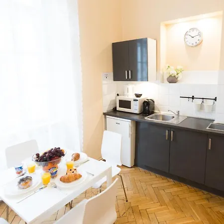 Apartments Roman *