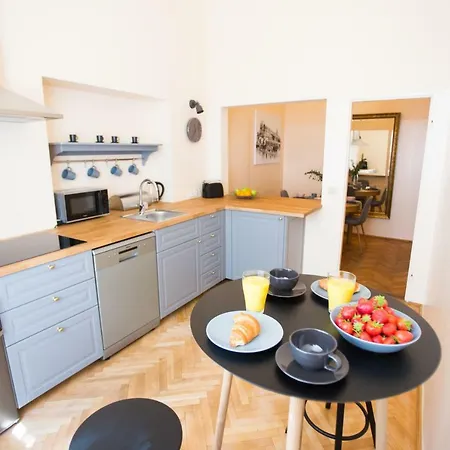 Apartments Roman