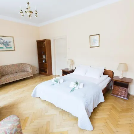 Apartments Roman Apartment