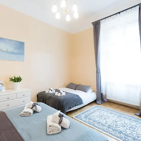 Apartments Roman Apartment *