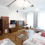 Apartments Roman Krakau